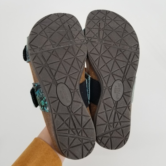 Earth Origins | NWOT Orra Snake Slip On Sandals - Picture 8 of 8